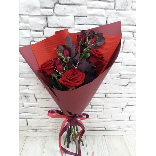 Купить на заказ Букет из 3 красных роз с доставкой в Аральске