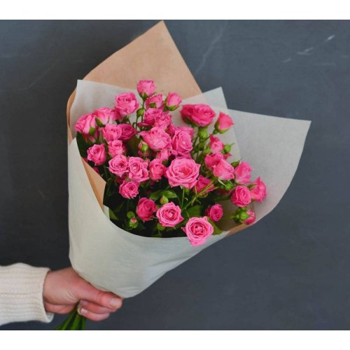 Купить на заказ Букет из 5 кустовых роз с доставкой в Аральске