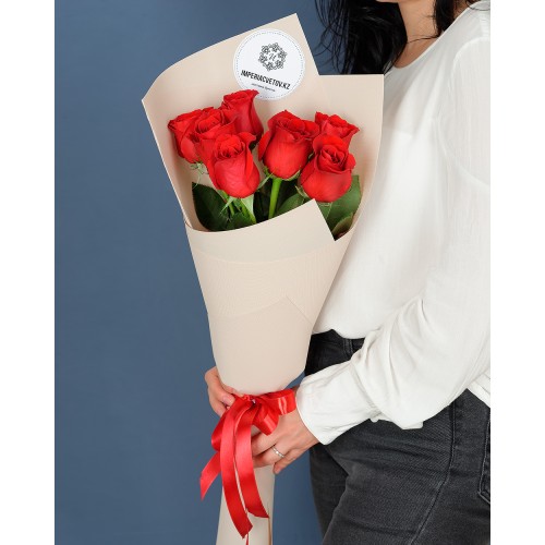 Купить на заказ Букет из 7 красных роз с доставкой в Аральске