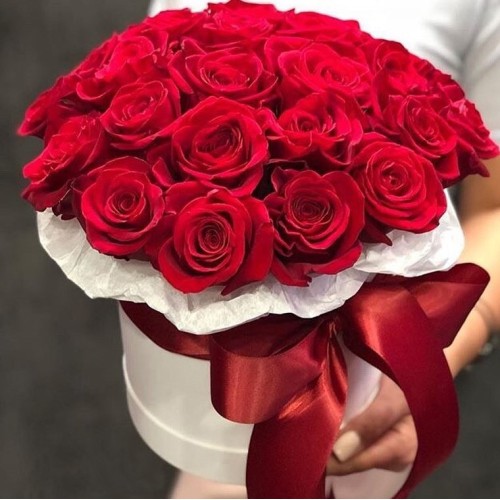 Купить на заказ 15 красных роз в коробке с доставкой в Аральске