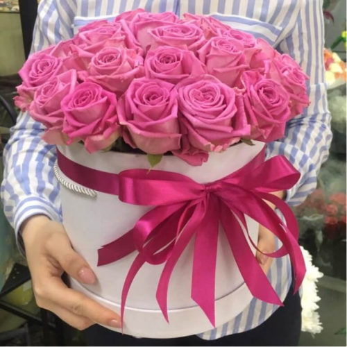 Купить на заказ 25 розовых роз в коробке с доставкой в Аральске