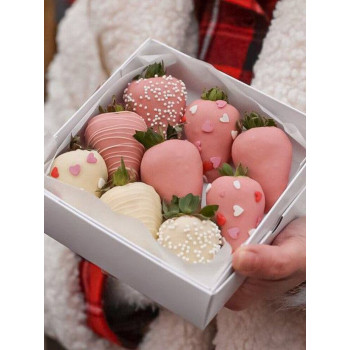 Клубника в шоколаде 9 шт Клубника в шоколаде 9 шт